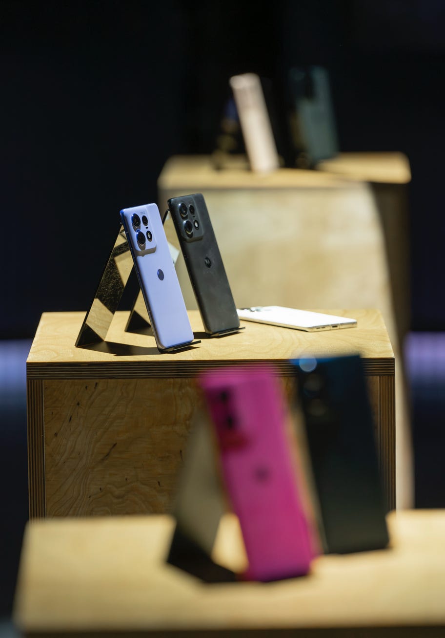 MOTOROLA